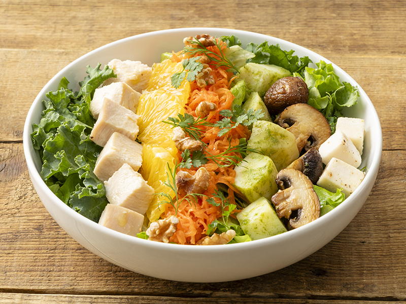 春の光と緑に包まれて楽しむ、季節限定メニュー（3月5日～）